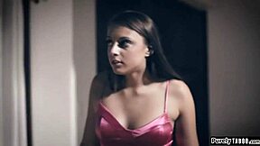 Teen's online date turns out different than expected