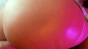 顺从贱货拍首部AV猛扭屁股