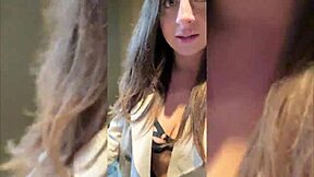 Luna Doll在酒店被猛干！