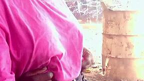 撩裙玩公園非洲18+騷貨 公開熱吻 😏