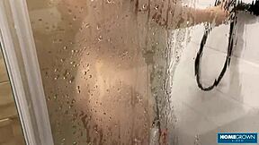 美女紧逼被巨屌猛撑开？