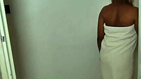 My curvy stepmom struggles to cook in the kitchen