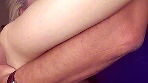 火辣乌克兰继母多重高潮狂喷