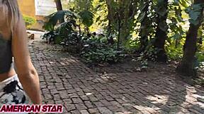 Ela Chamou Um Cara No Aplicativo Pra Tirar A Virgindade Dela No Mato Sem Camisinha