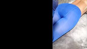 uhh, this milf's perfect body in pantyhose n' eight-inch heels got me shook