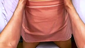 el estudiante invitó a la madrastra a su cuarto y terminaron en acción intensa