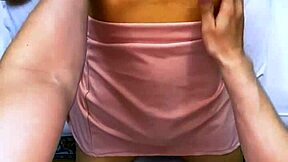 el estudiante invitó a la madrastra a su cuarto y terminaron en acción intensa