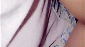 瘦弱棕发新人自制色情视频