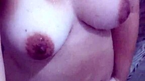 quero sentir sua porra quentinha escorrendo por mim, hein?