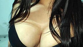 beautiful latina brunette from medellin