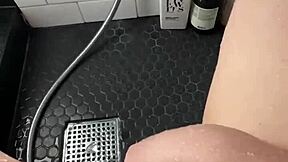 Hot aesthetic stepsis masturbates in sunny shower, teen 18+ amateur from Los Angeles