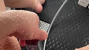 Hot aesthetic stepsis masturbates in sunny shower, teen 18+ amateur from Los Angeles