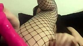 Is This Horny British Teen 18+ Slut Girlfriend Squirting During Blowjob Experience?