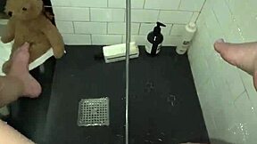 Young 18+ Saudi Girl Masturbates Tight Pussy in Shower