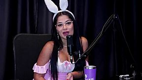 Alice Vasconcelos shows her blowjob skills and tasty pussy. She said she wouldn't be comfortable with spit, but look at her now!