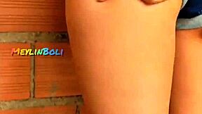 Cruceta carnavalera 18 añitos se hace follar por el vecino entrega el culito hermosa latina