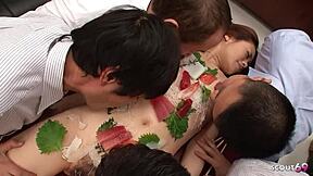 日本商务会议以无码内射结束。