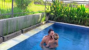 i love eating her while in the pool with my girlfriend