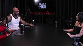 Jordanna Gomes asks money for mom while creating porn content in fitness area