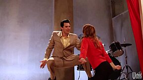 Lexi's ass looks so good in leggings, doesn't it?