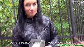 欧洲骚货为钱公共闪奶哎呀是说露出