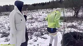 girlfriend pounded deep in public spot