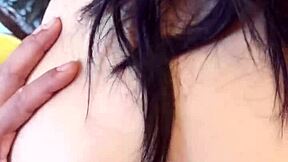 El primo me folla el culo hasta que deja su leche dentro cuando estoy lavando mi ropa, gaping and spreading my asshole.