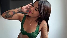 Hot Girl In Green Lingerie Gives Amazing Blowjob - Michy Perez