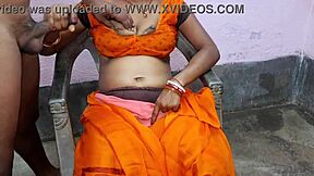 Hot Village 18 Girl Goes Full Nude for Suhagrat Scene.