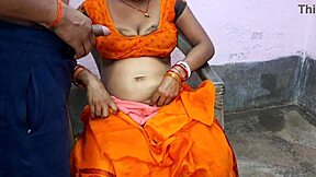 Hot Village 18 Girl Goes Full Nude for Suhagrat Scene.