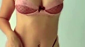 Sexy latina babe gets an explosive cumshot in her mouth