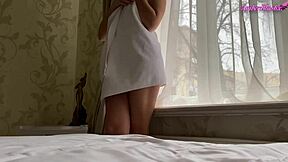 playful bitch fingers her vagina on cam 😘