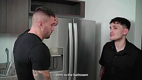 Pibe comparte a su novia con sus dos amigos por navidad tatiana álvarez milf de enormes tetas