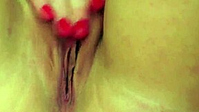 Granny enjoys intimate pussy licking session with young babe