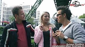 Straßen flirt - deutsche blonde teen 18+ abgeschleppt für anal dreier 💥
