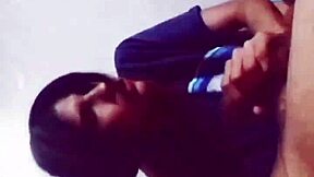 chupando y cogiendo antes de dormir con latina sexy