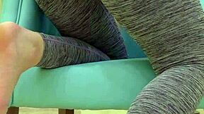 Teen babe teases her sugar daddy intensely in leggings during workout