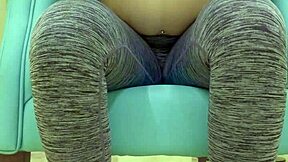 Teen babe teases her sugar daddy intensely in leggings during workout