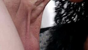 纹身巴西骚货穿比基尼吸大屌