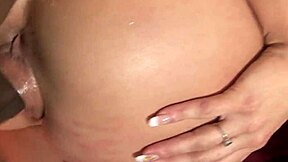 迷路小18+继女尝成熟黑屌 - Holly Mae Holmes 😏