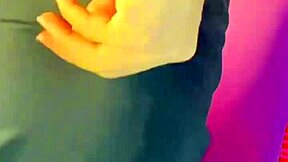 i'm roseredvip with a juicy pussy that makes you want to eat it with oral and fingering