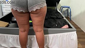 摄像头拍到侄女整理房间