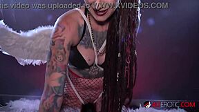 Sully Savage Rides The Tremor During Interview!