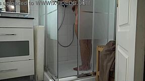 i'm the stepson waching my stepmother take a morning shower, masturbatin so hard