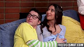 Boyfriend enjoys girlfriend on birthday