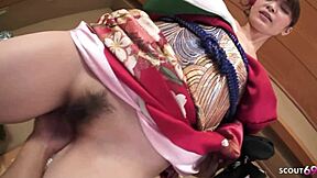 自然巨乳18岁金发女同性恋美女勾引成熟朋友，舔得好爽 – Syren de Mer, Octavia Red