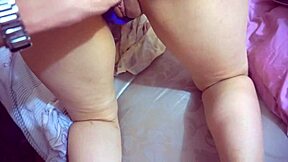 红发大学女神完美身材爱大鸡巴深喉和弯腰操