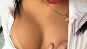 ASESORA INMOBILIARIA NOVATA ACEPTA FOLLAR CON SU CLIENTE EN LA CASA PARA HACER SU PRIMERA VENTA