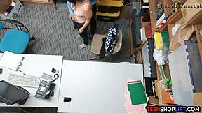 teen shoplifter blows security guard to dodge trouble 😳