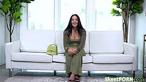 Innocent new girl Jay Killa loves sucking the tip deep